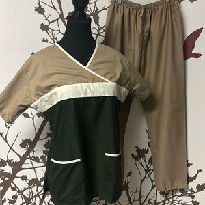 COTTON FIT Brown/Green Scrub Top (T-Shirt) & Bottoms (Pants) Coord Set $18